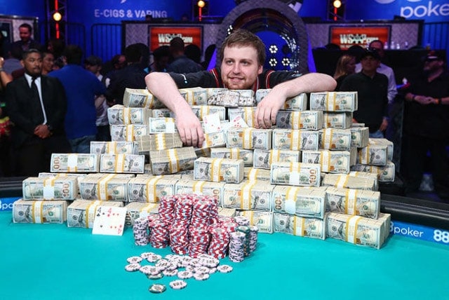 Joe McKeehen, 2015 WSOP Main Event winner, claimed nearly R$7.7 million for his efforts (source: Chase Stevens, reviewjournal.com)