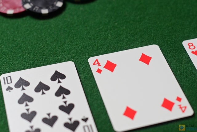 In terms of betting rounds and hand strength rules, Omaha poker is just like Hold'em