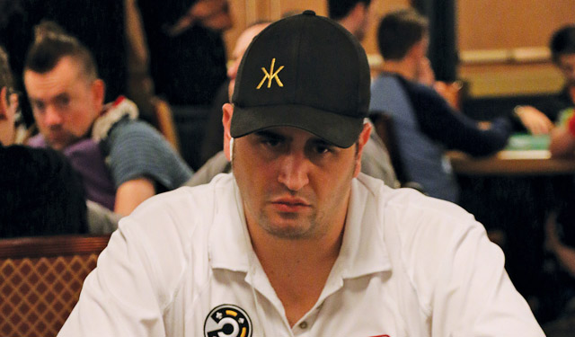 Robert Mizrachi, brother of the more famous'Grinder', will be making a run at his fourth WSOP bracelet tonight