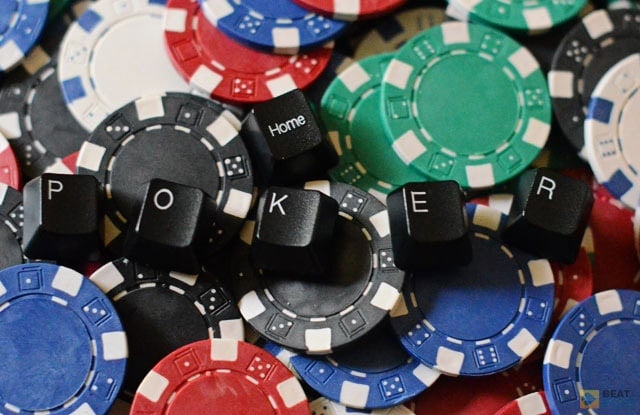Most online poker tells are connected to betting time. For example, instant checking usually signifies a weak hand